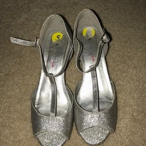 Grey sliver heels for kids